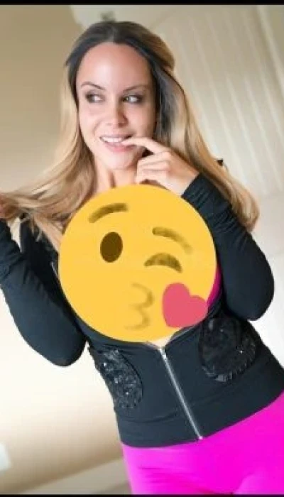 LyndaLadyBIGTITS