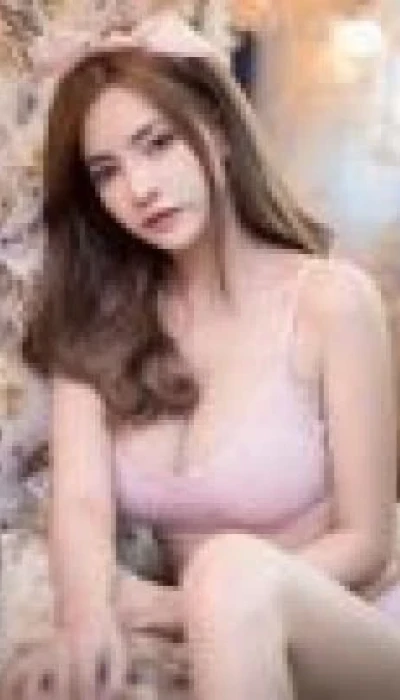 Lovely Sexy Lary