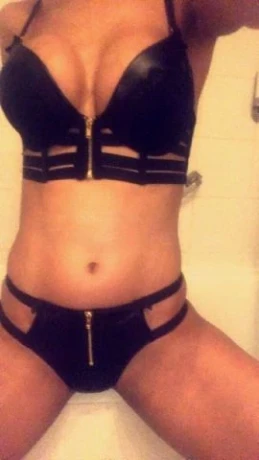 ines Divine
