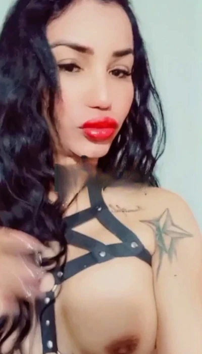 Fatima Fox