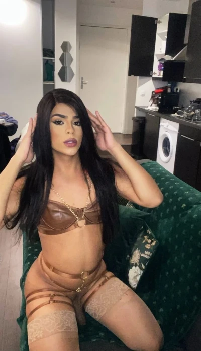Lara ferrari