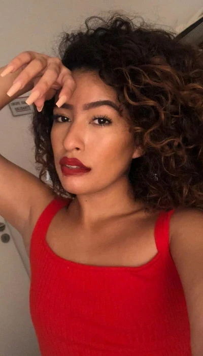 Vicky Bombom