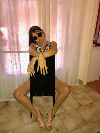 laura