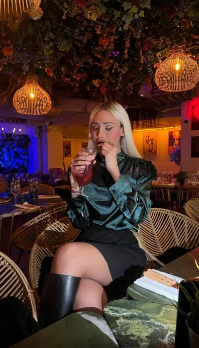 Mia K