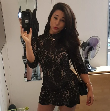 Sexy GIRL Ledah PROVOCATRICE