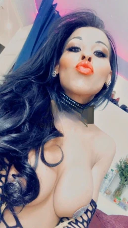 Tayla Lavinsque