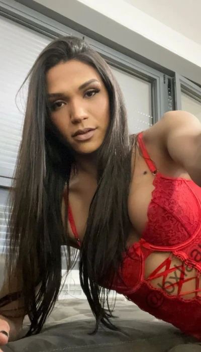 Laura Marianne